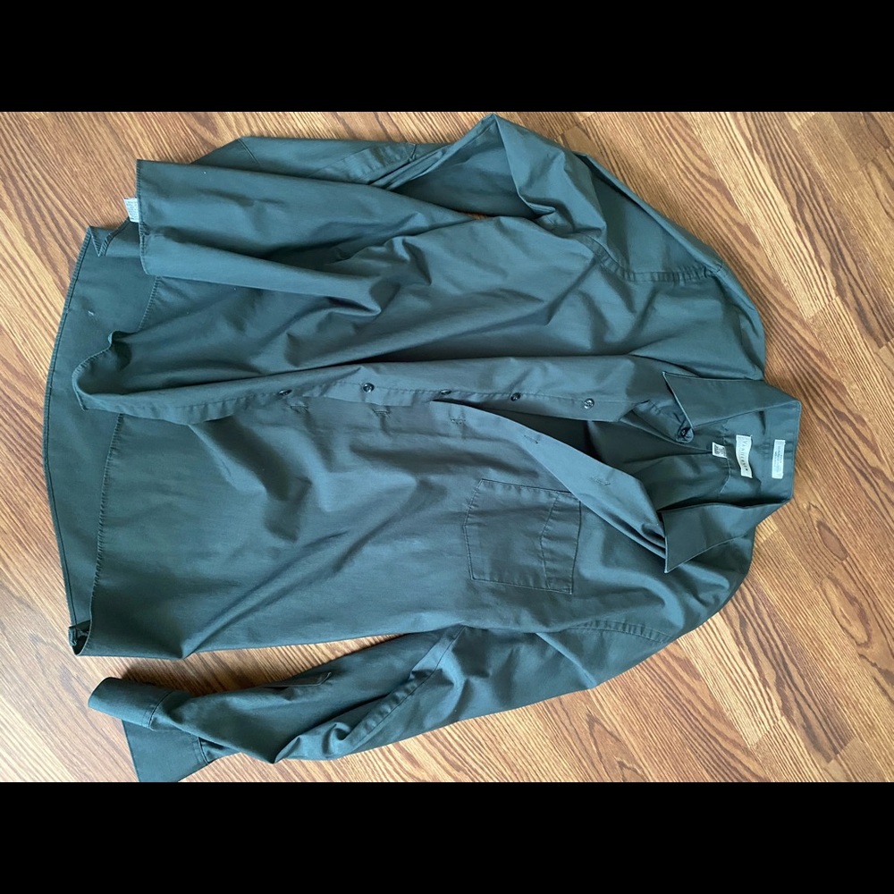Van Heusen men’s dress shirt 17/35 Green